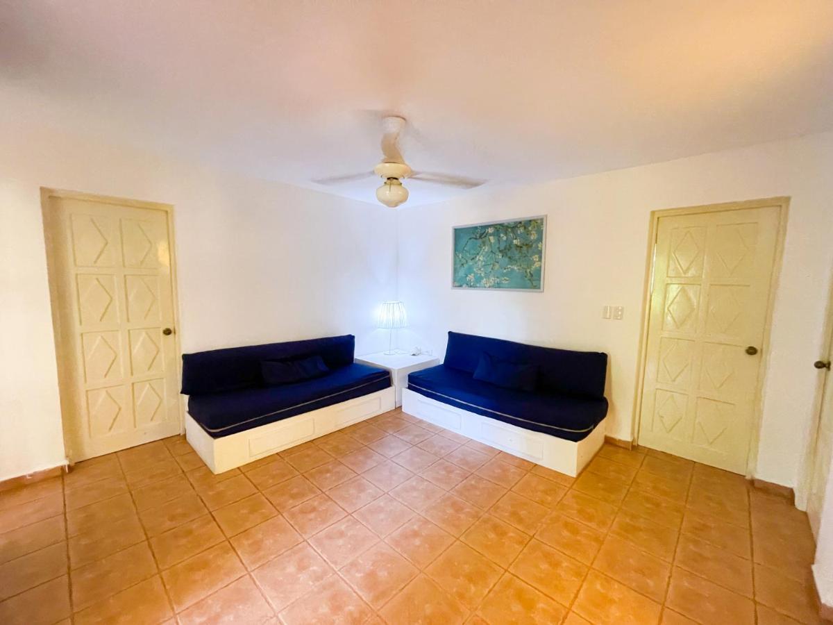 Villas & Apartments Vacation Hotel Rentals Long Term Bavaro Los Corales Punta Cana Room photo